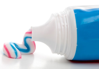 4 Benefits of Toothpaste For Beauty And Health