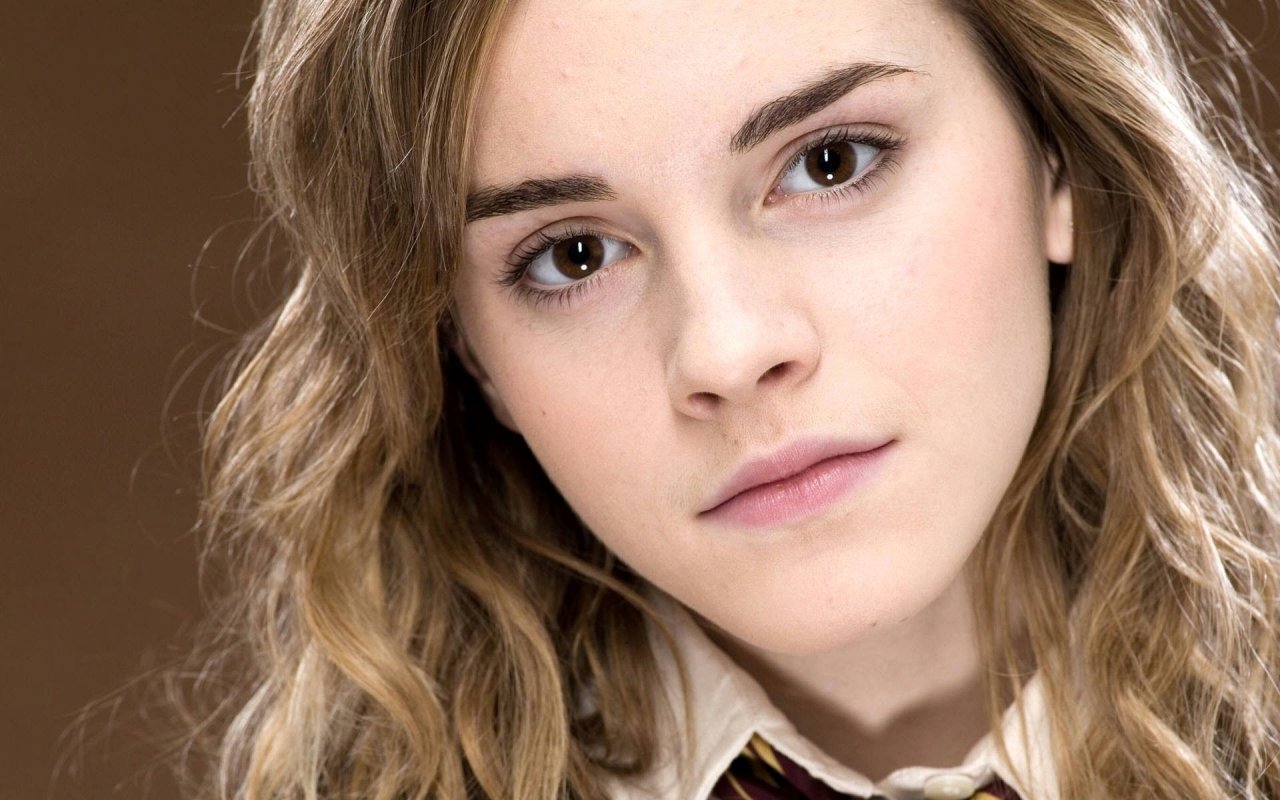 Emma Watson Hairstyles