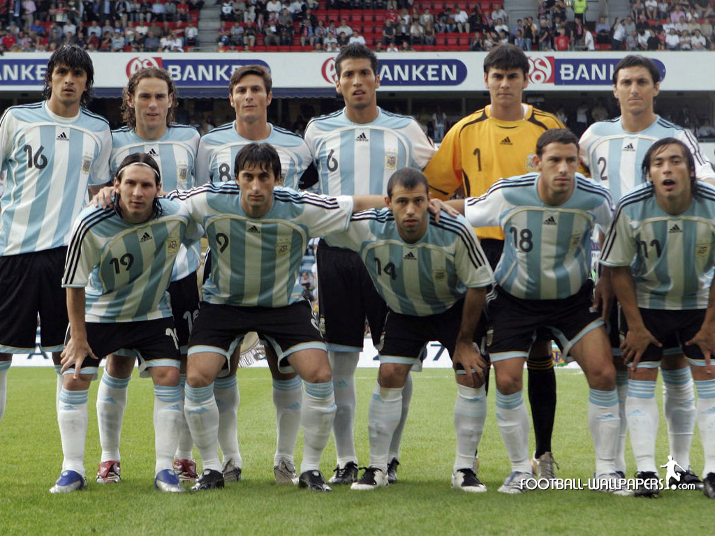 Info: Argentina's team jogs