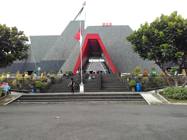 Berkunjung ke Museum Gunungapi Merapi