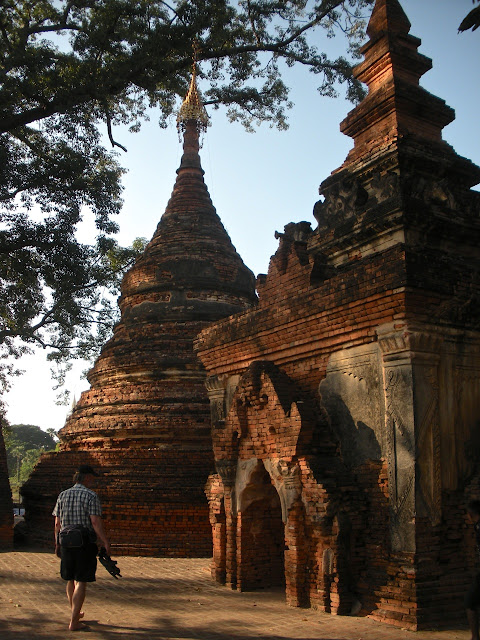 yadana hsimi pagoda