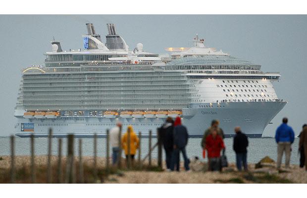 cruise ship 11 World’s Biggest Cruise Ship Ever