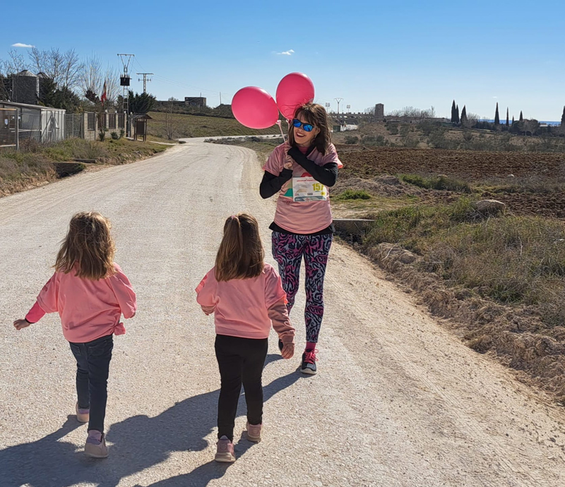 Marcha solidaria mujer