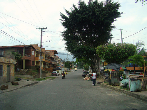 The lower class Colombians speak a very strange Spanish