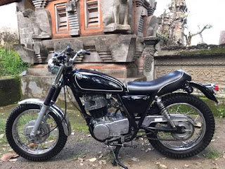 Motor Klasik : Jual Yamaha SR400 Posisi Di Bali