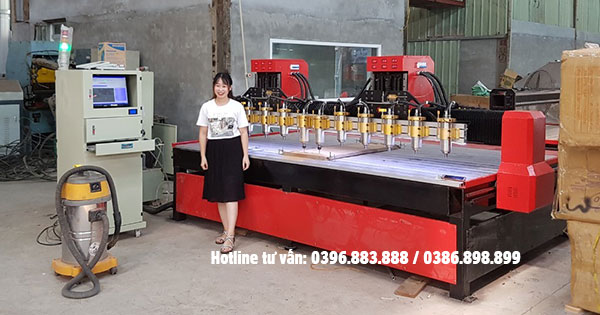 Những chiếc máy khắc CNC nhiều đầu đang được ưa chuộng 5