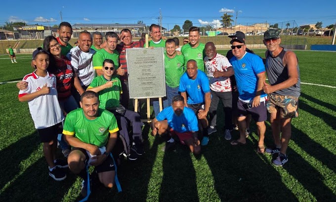 Prefeito Lulinha Viana entrega o primeiro campo sintético de Cidade Ocidental