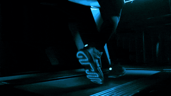 ZOOOII, World's First Smart Light Up Shoes