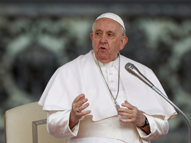 Πάπας Φραγκίσκος: Τα γκέι ζευγάρια θα μπορούσαν να ευλογηθούν!!!