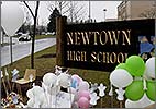 Estudantes de Newtown voltam às aulas após massacre em escola