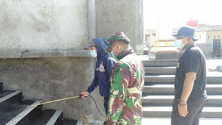 Zidam xii/tpr  bersama satgas Covid ciptakan Keamanan di Masjid Besar Nurul Hidayah di Desa Anjongan Dalam