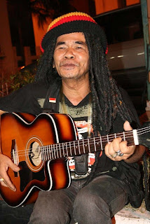Foto mbah surip | Penyanyi Indonesia,musisi,artis