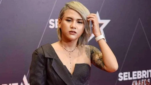 Berbalas Emoji Love dengan Seorang DJ, Evelyn Nada Anjani Sudah Move On?