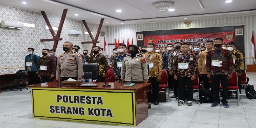 Pelaksanaan Pakta Integritas Penerimaan Casis Tamtama Polri di Aula Polresta Serang Kota