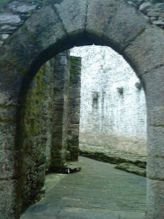 by E.V.Pita... Castles of Narahío and Moeche (Spain / Irmandinos Wars) / Por E.V.Pita... Castillos de Narahío y Moeche (Hermandades) / por Pita.... Castelos de Naraío e Moeche (Guerras dos Irmandiños)