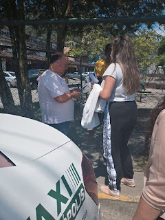 Equipe do CRAS Meudon promove ação do Novembro Azul nas ruas do bairro