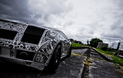 LAMBORGHINI YANG PENUH DENGAN UKIRAN SENI