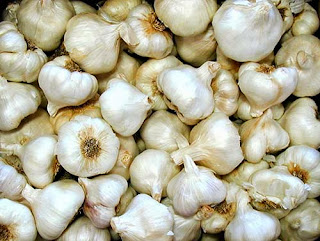 Natural foods that can aid in Weight loss Garlic