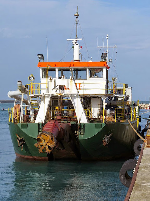 Draga CREI I, IMO 8959489, porto di Livorno