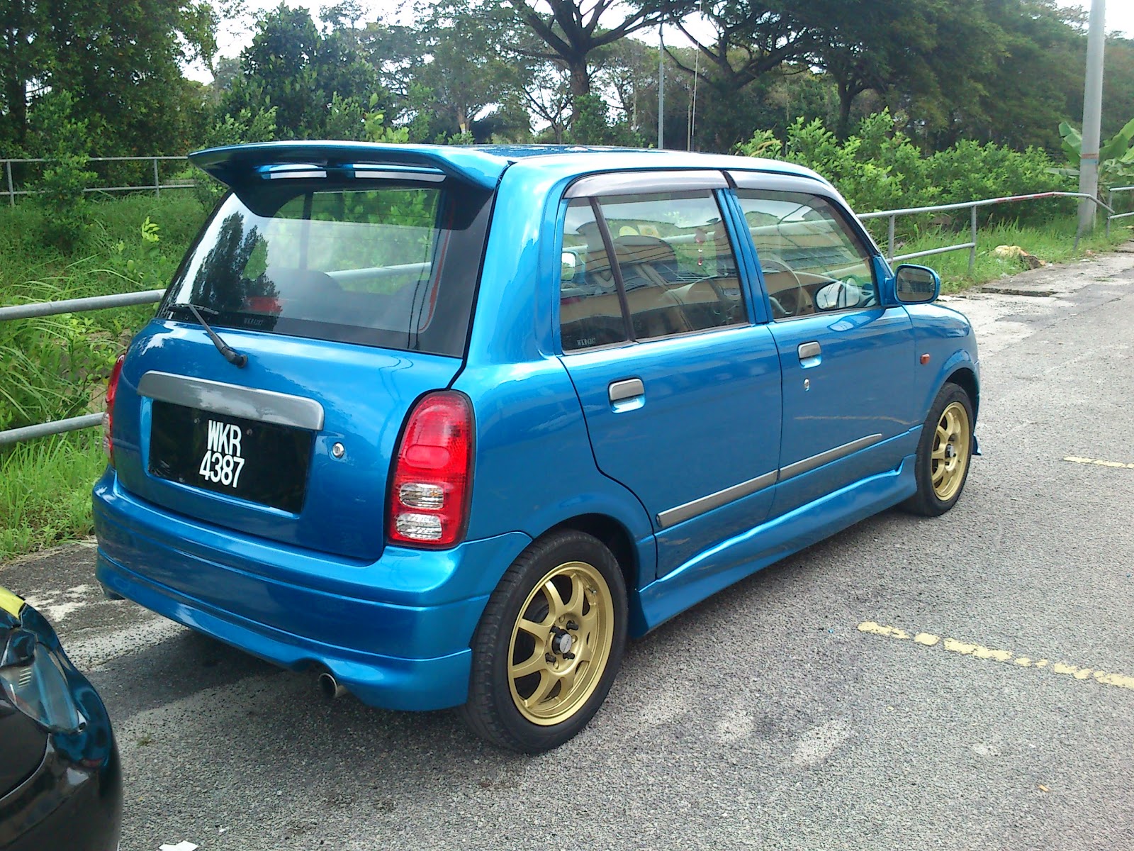 Perodua kelisapearl blue**