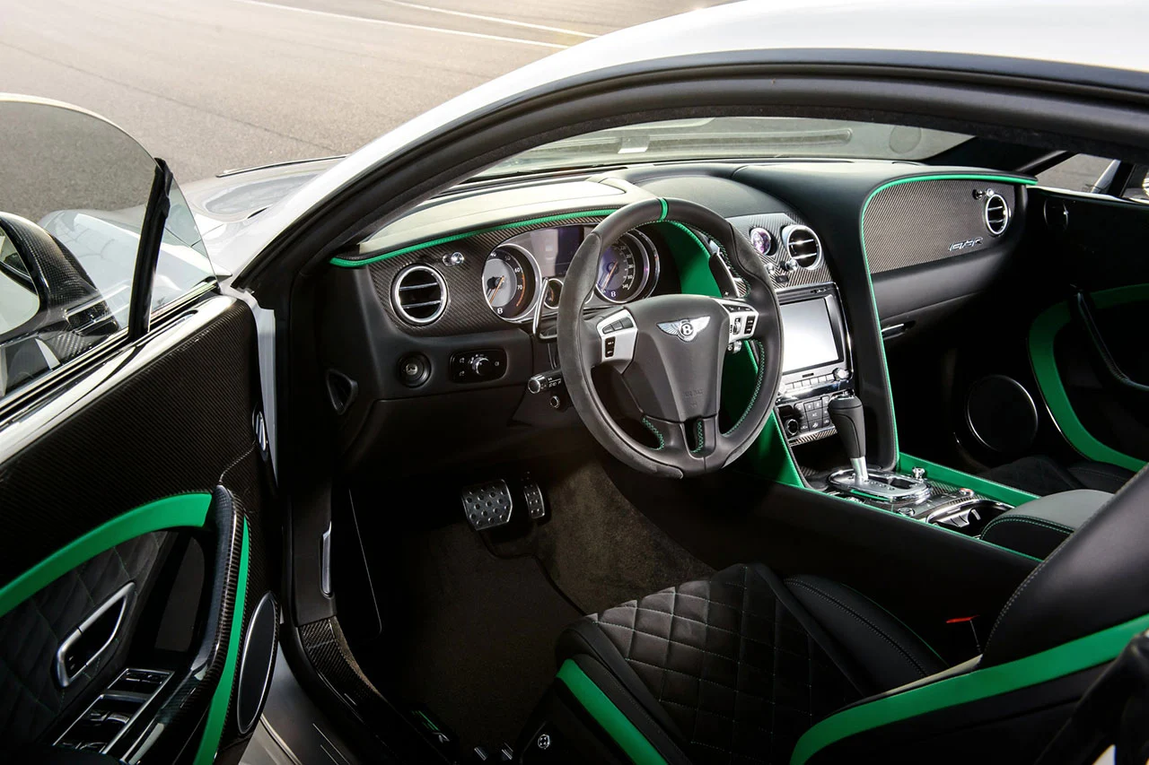 Bentley Continental GT3-R dash