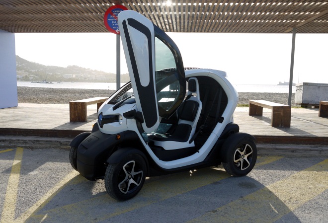 Renault Twizy Technic with door open