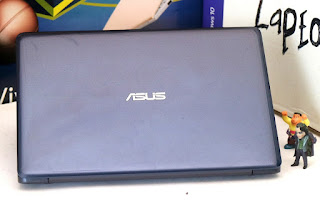 Jual ASUS E203M ( 11.6" ) N4000 (2 CPUs) Second