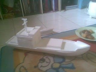  KERAJINAN  MINIATUR KAPAL  DAN DIORAMA KERETA API Perahu  