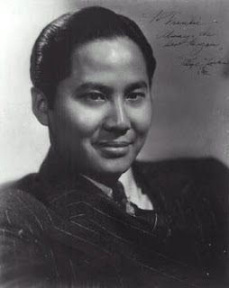 Keye Luke studio publicity photo while on the Charlie Chan (movie) cast. Original uploader was Rossstatham at en.wikipedia