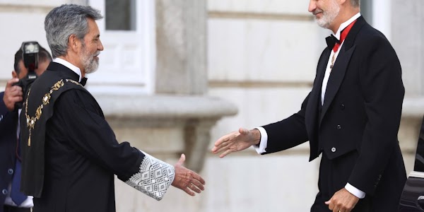 Carlos Lesmes - Felipe VI: la pinza que pellizca la Moncloa