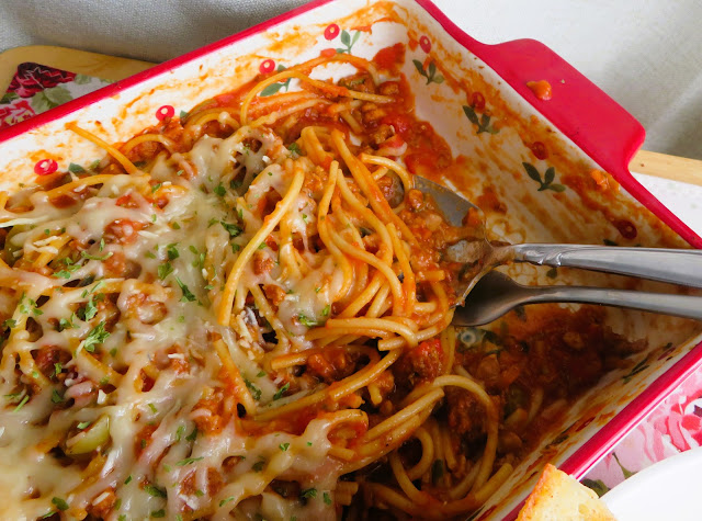 Baked Spaghetti and Meat Sauce