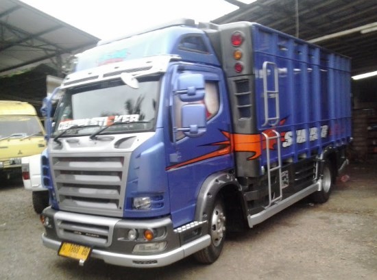 variasi truk canter ragasa