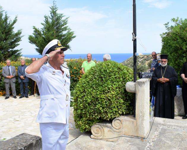 Στις εκδηλώσεις για τον εορτασμό της 77ης επετείου της Μάχης της Κρήτης ο Ναύαρχος Αποστολάκης (ΦΩΤΟ)