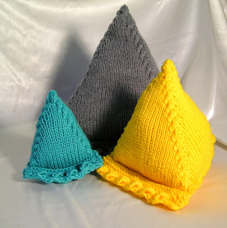 pyramid pillow to hold electronic devices