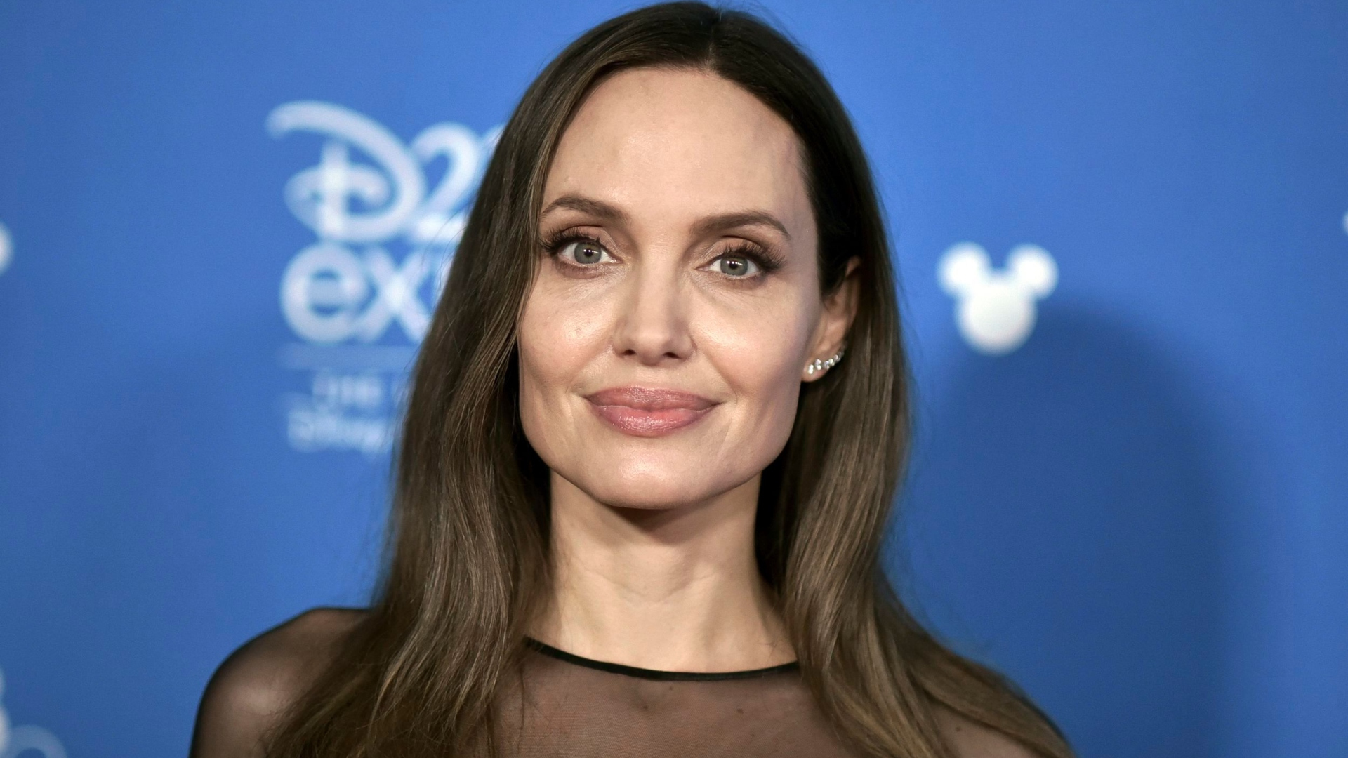 Angelina Jolie in her interview with "Vogue": I was an action movie star and now I can't jump on a trampoline