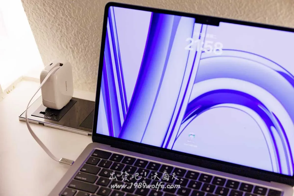 TORRAS FlexLine 67W USB C 充電器