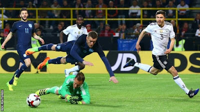 Alemania derrotó a Inglaterra en un partido amistoso antes de los partidos de la eliminatoria Rusia 2018