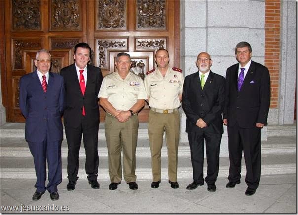 El General Gamazo, el Coronel Arenas y la Comisión de nuestra Cofradía
