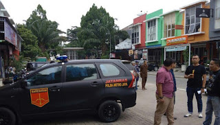 Petugas Olah TKP Kasus Mayat Terminal Kampung Rambutan