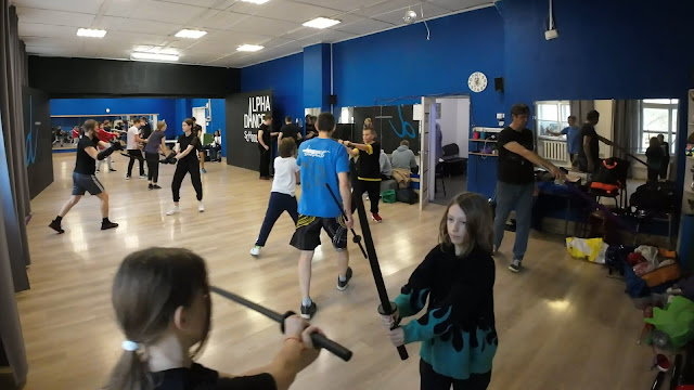 Школа кендзюцу Katana Club проводит обучение на японском мече
