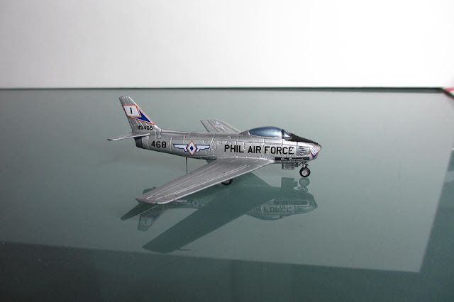 1/144 North American F-86 Sabre Philippine diecast metal aircraft miniature