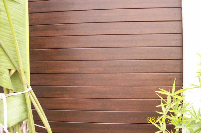 Ốp tường giả gỗ bằng tấm smartwood