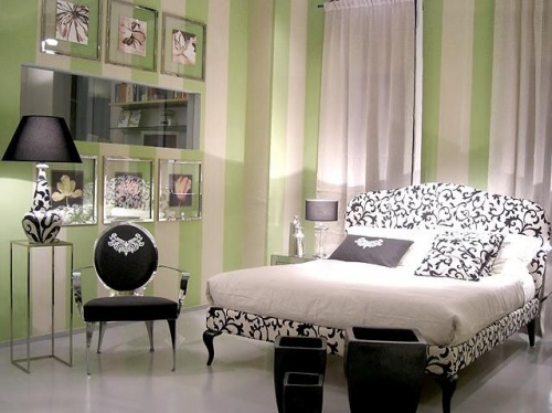 Black And White Bedroom Decorating Ideas