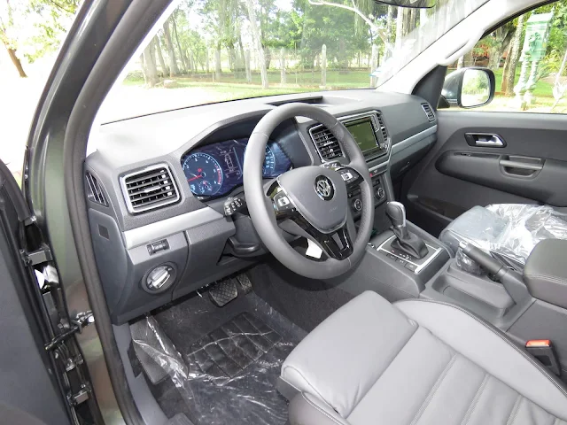 Nova Amarok Highline 2017- interior