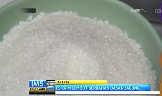 Pria yang bekerja di bidang komunikasi itu menjelaskan, awal merintis Eskimomo pada 2013 silam, ia dan Adiprimo patungan modal sekitar Rp10 juta. Modal itu untuk membeli alat dan bahan pembuatan es krim.  Mereka berdua pun mempelajari cara membuat es krim melalui buku dan berselancar di internet. Sementara pada rasa dari es krim yang mereka ciptakan berdasarkan inspirasi dari kuliner khas Nusantara dan hal yang ada di sekitar mereka.