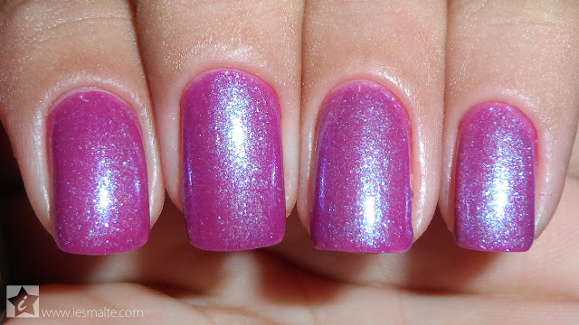 Esmalte Apuro Violeta + Esmalte 1º Beijo