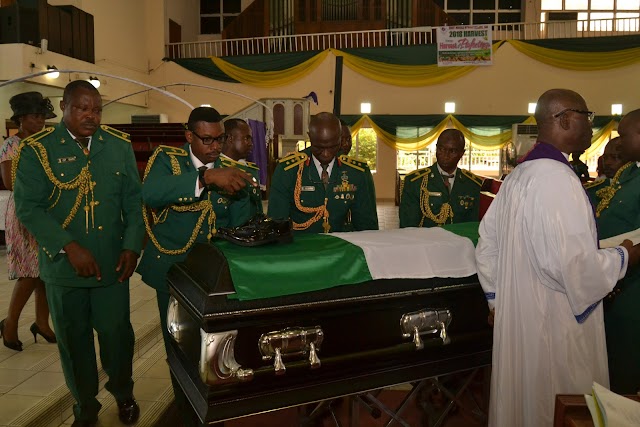 At The Burial of Pa Adebola Omotayo Ojomu In Lagos