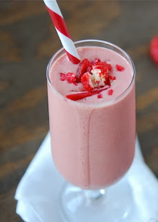 BATIDO CON YOGURT DE FRESA