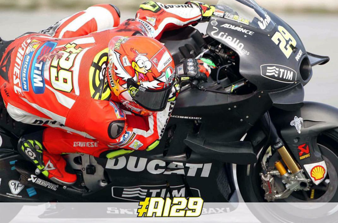 Burung Yang Ditabrak Iannone Sekarang Jadi Helm MotoGP Lovers