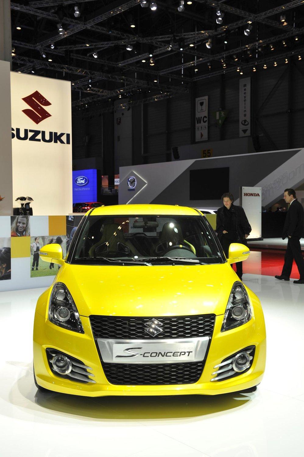 Suzuki Concept S In Geneva Motor Show Car Wash Girls Sexy